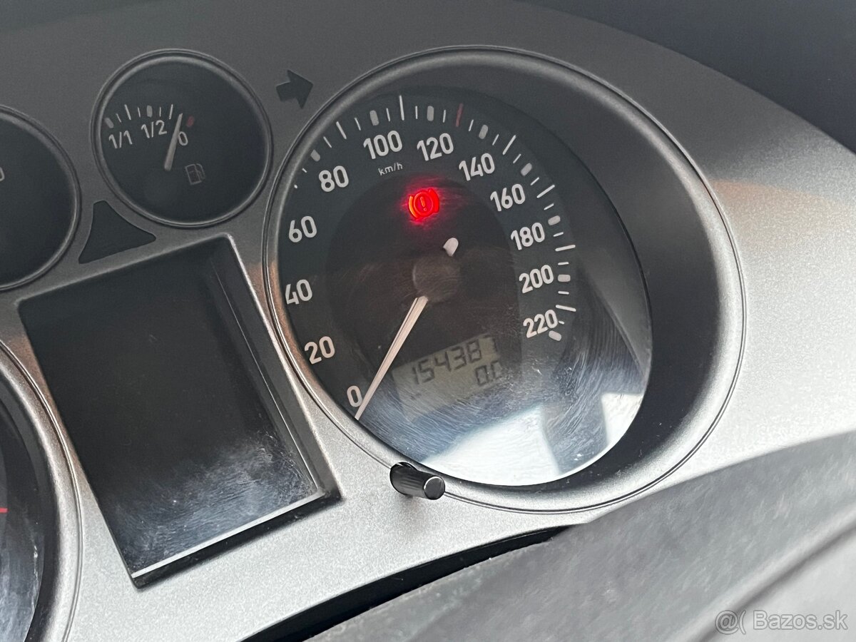 SEAT IBIZA 1.4i 16v 63kW - 12