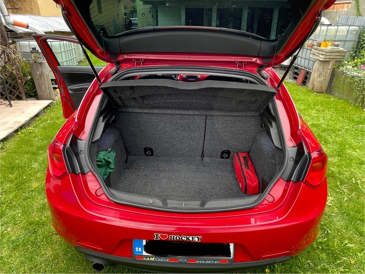 Alfa Romeo Giulietta + ťažné - 12