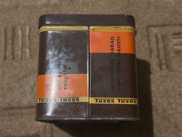 Predám retro plechovky: - 12