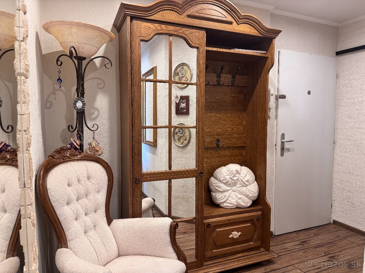 NA PREDAJ: 2-izbový byt v Handlovej, Mierové námestie - 12