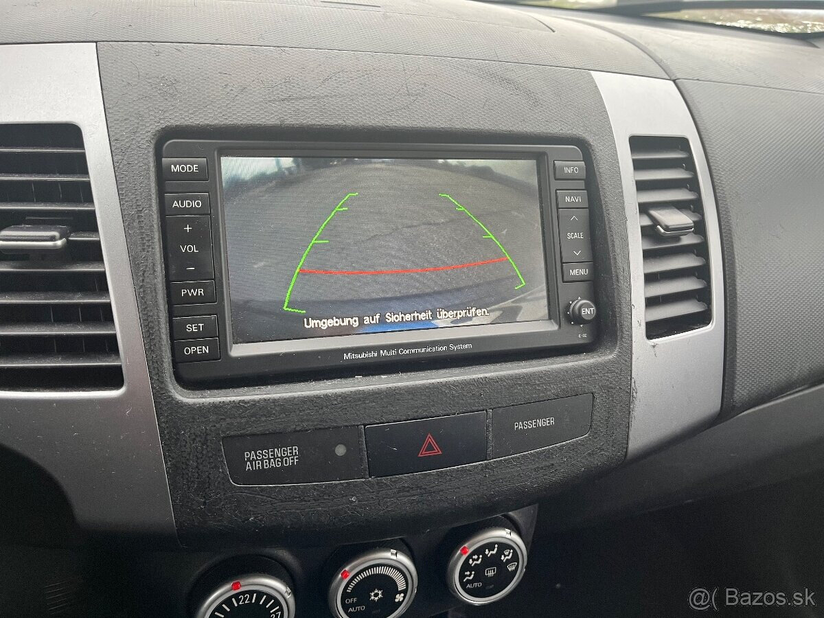 Mitsubishi Outlander 2.2 DI-D 4x4 instyle 7miest navi xenon - 12