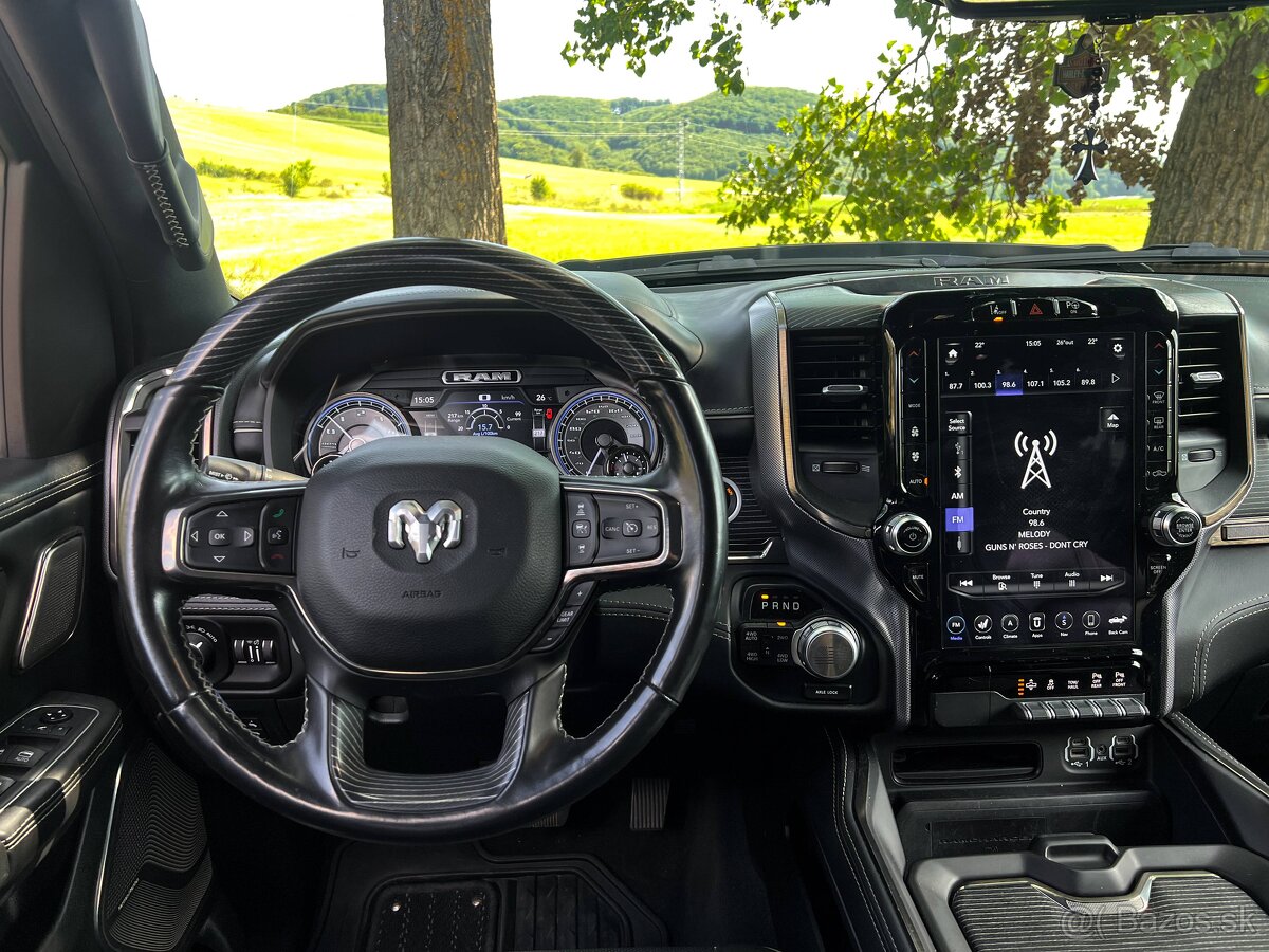 Dodge RAM 1500 5.7 HEMI Limited Black edition,Odpočet DPH - 12