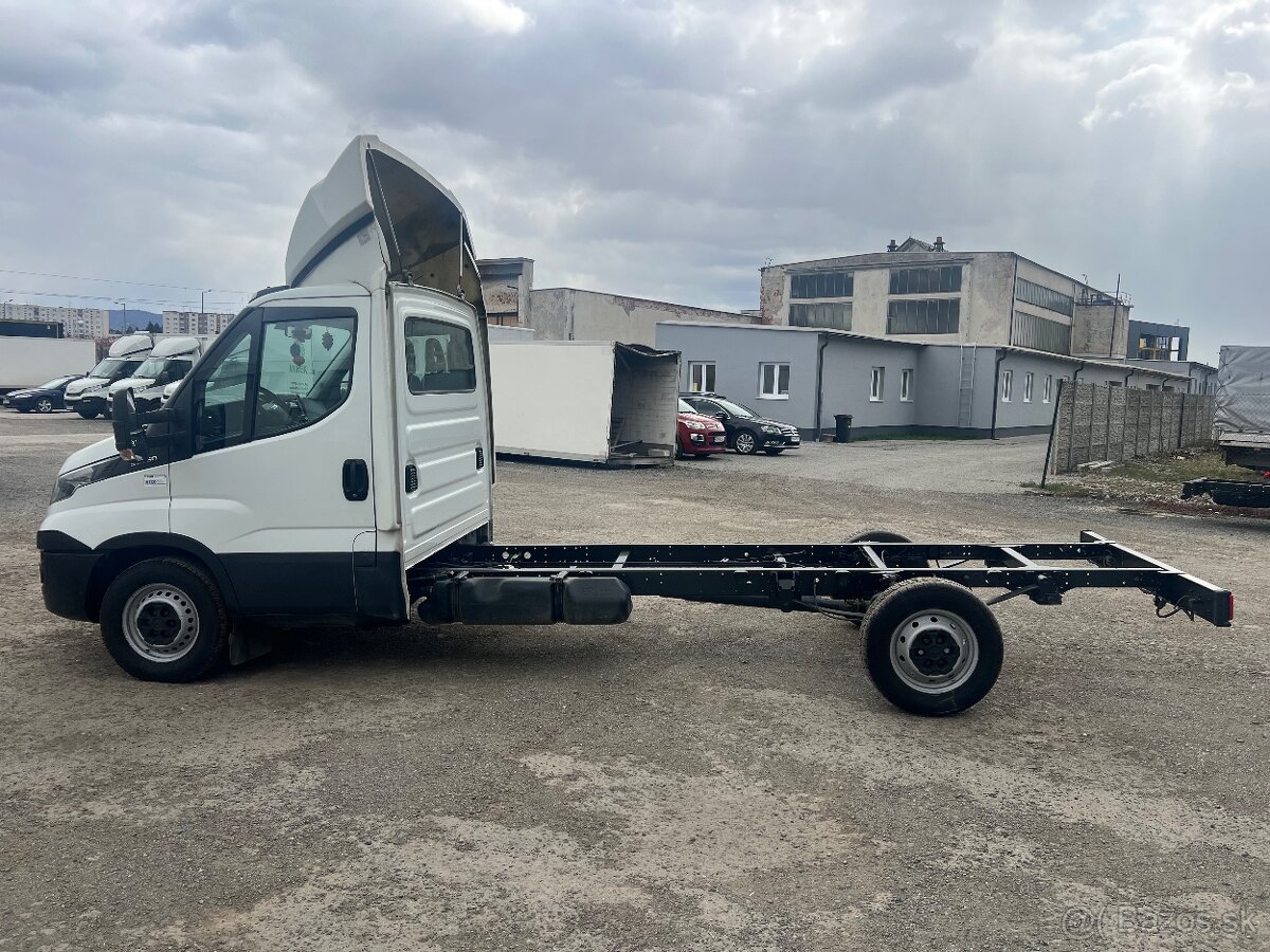2x IVECO Daily 35S16 šasy - 12