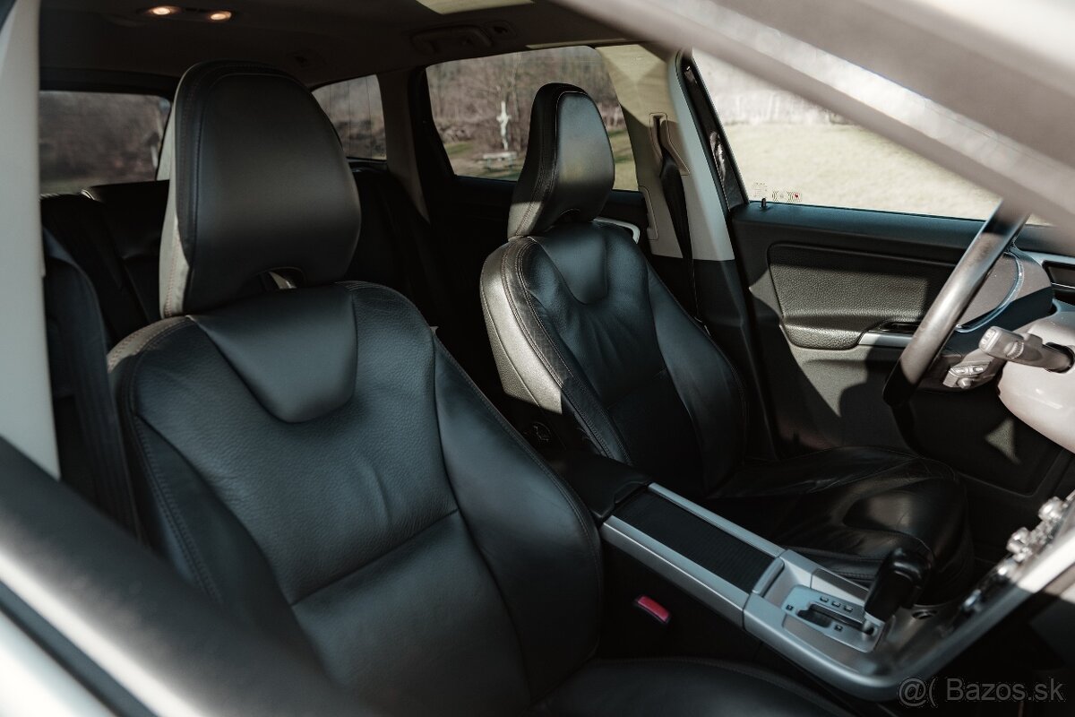Volvo XC60 D5 AWD 151kw, automat, webasto, 2010, 363 xxx km - 12
