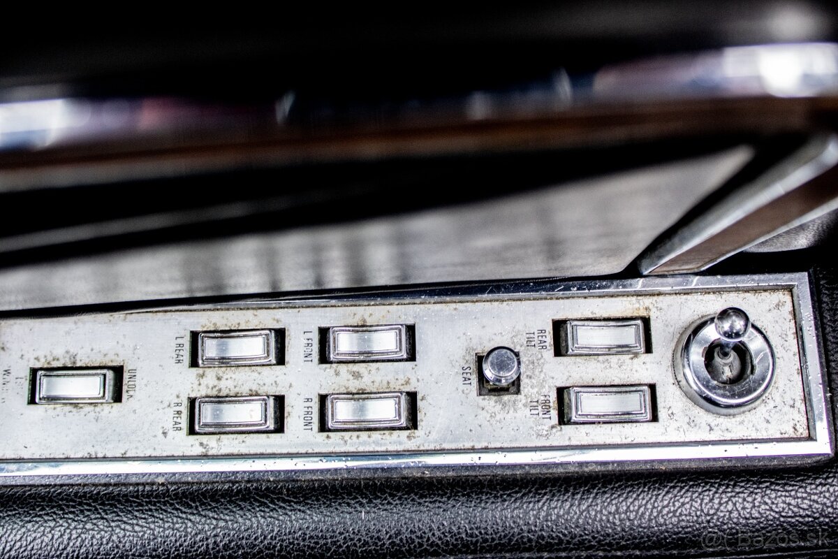 Lincoln MARK III - 12