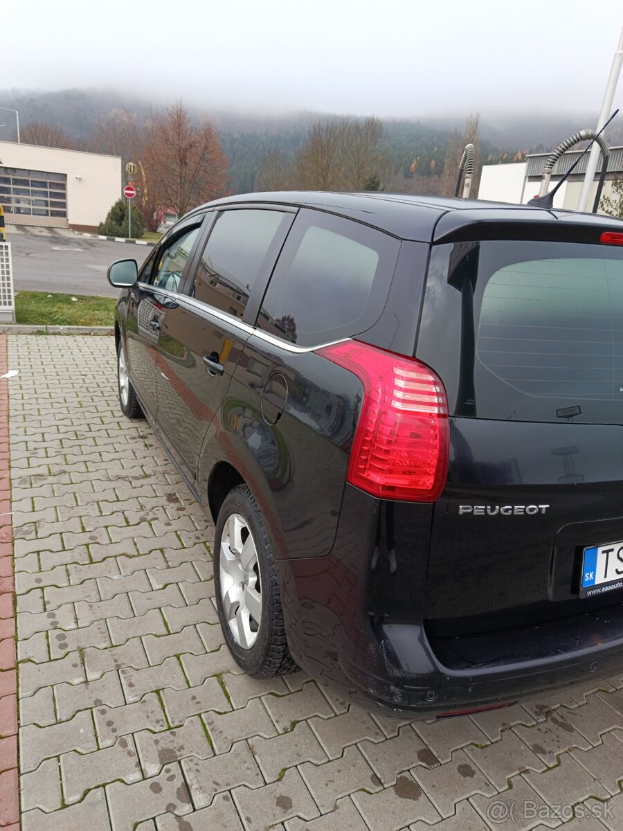 Peugeot 5008 - 12