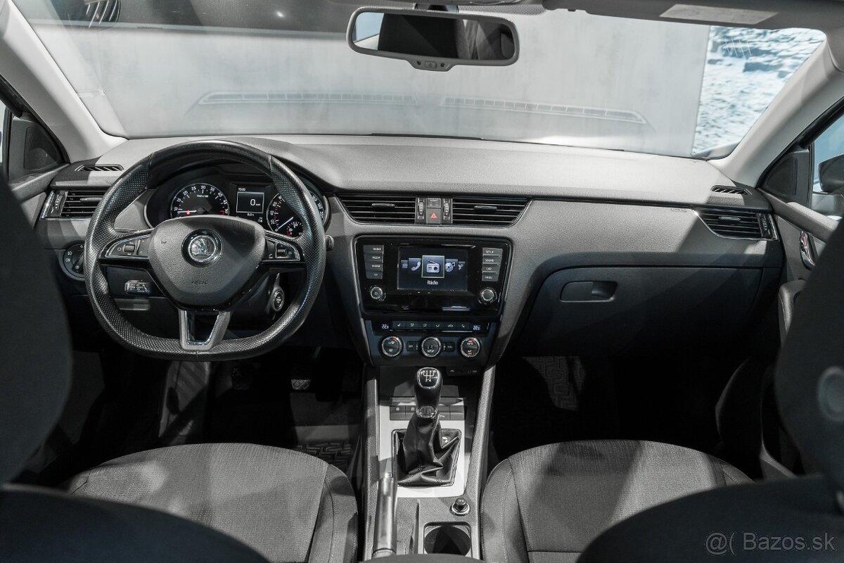 Škoda Octavia 1.6 TDI Elegance - 12