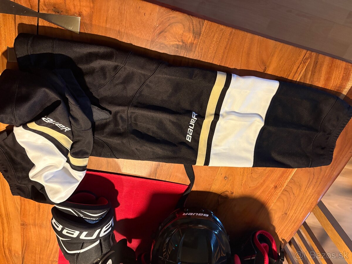 Hokejová výstroj Bauer nove - 12