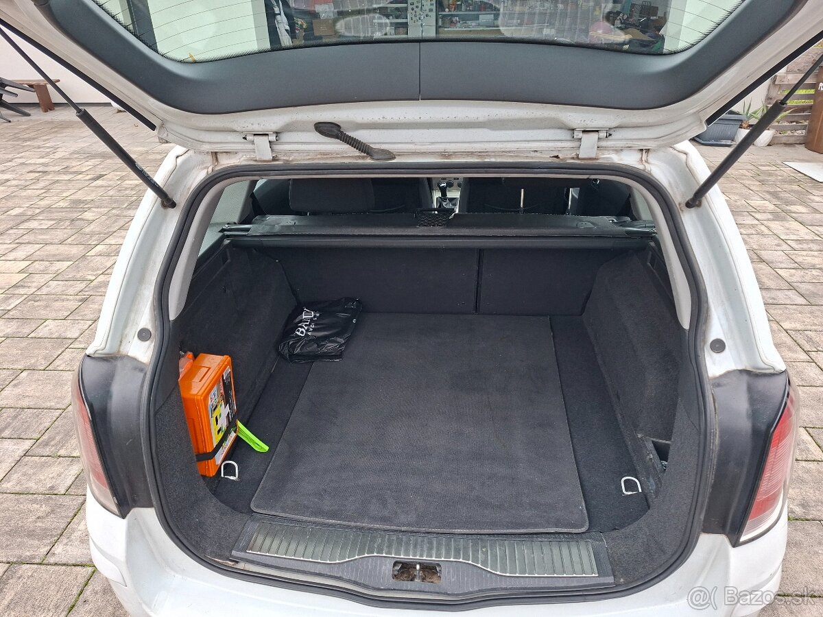 Predám Opel Astra Caravan - 12