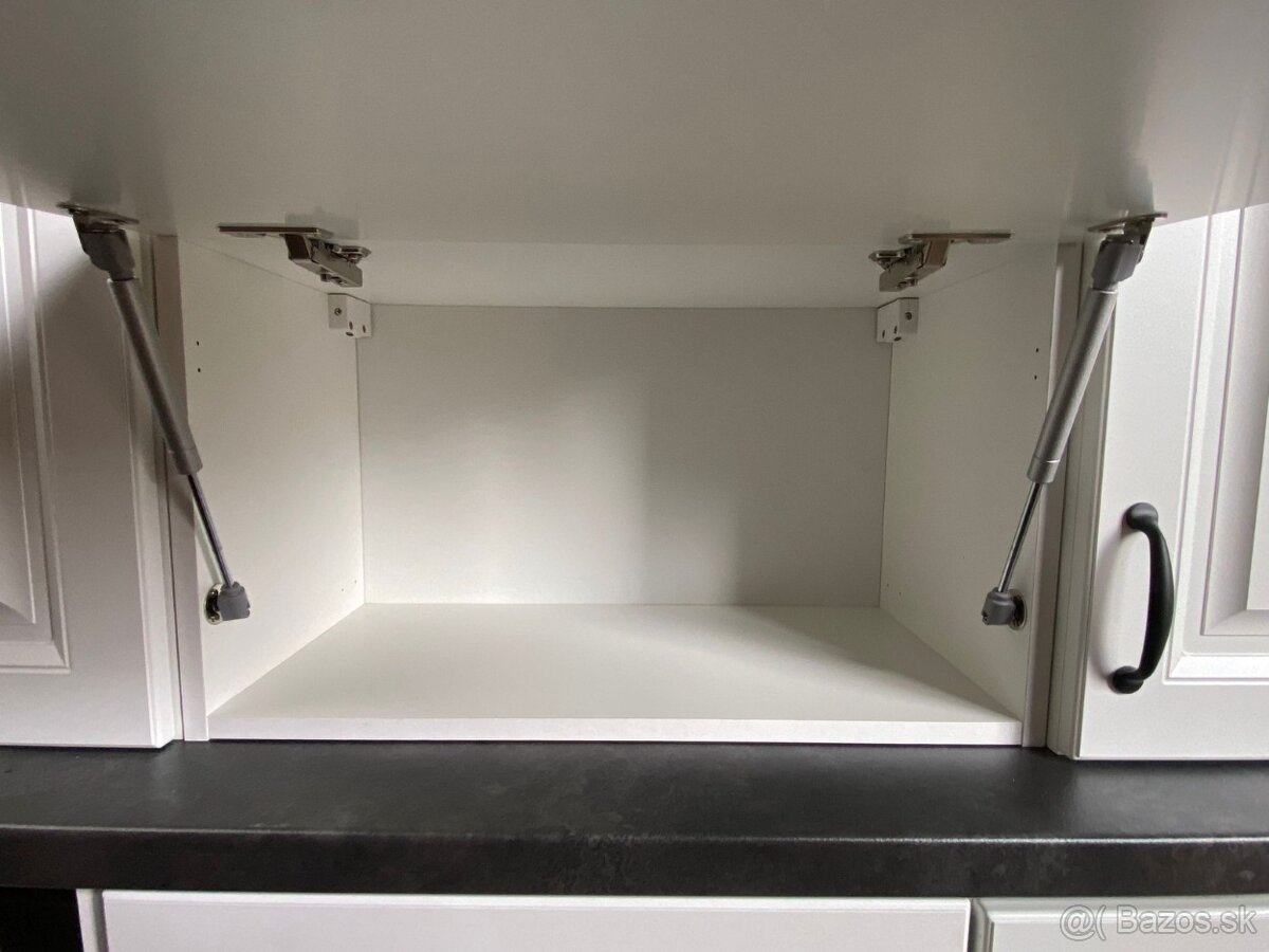 Moderná kuchynská linka bez spotrebičov - 12