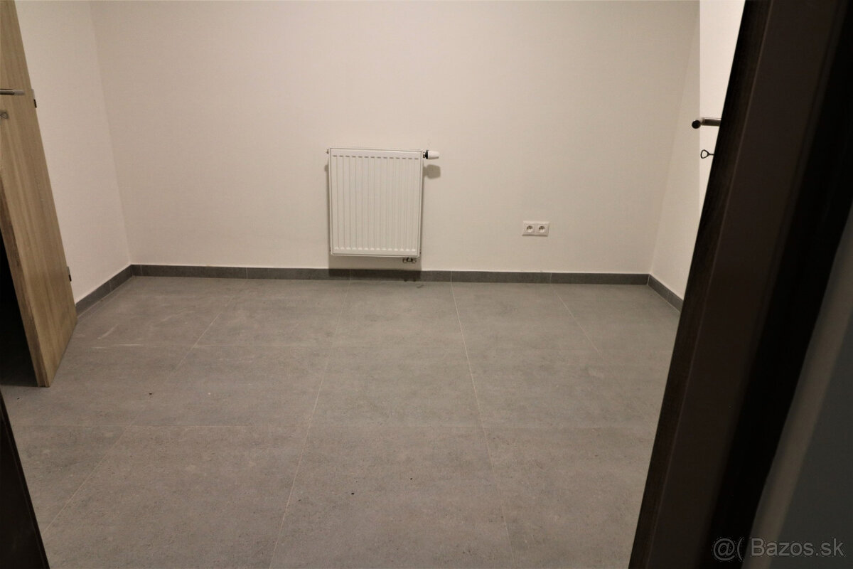 Prenájom priestoru 60 m2 na rôzne účely Bytčická ulica - 12