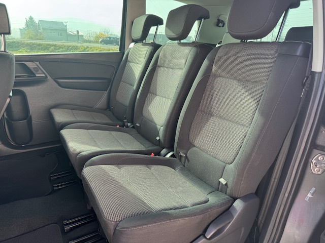 Volkswagen Sharan 2.0 TDI 4MOTION 7miest - 12