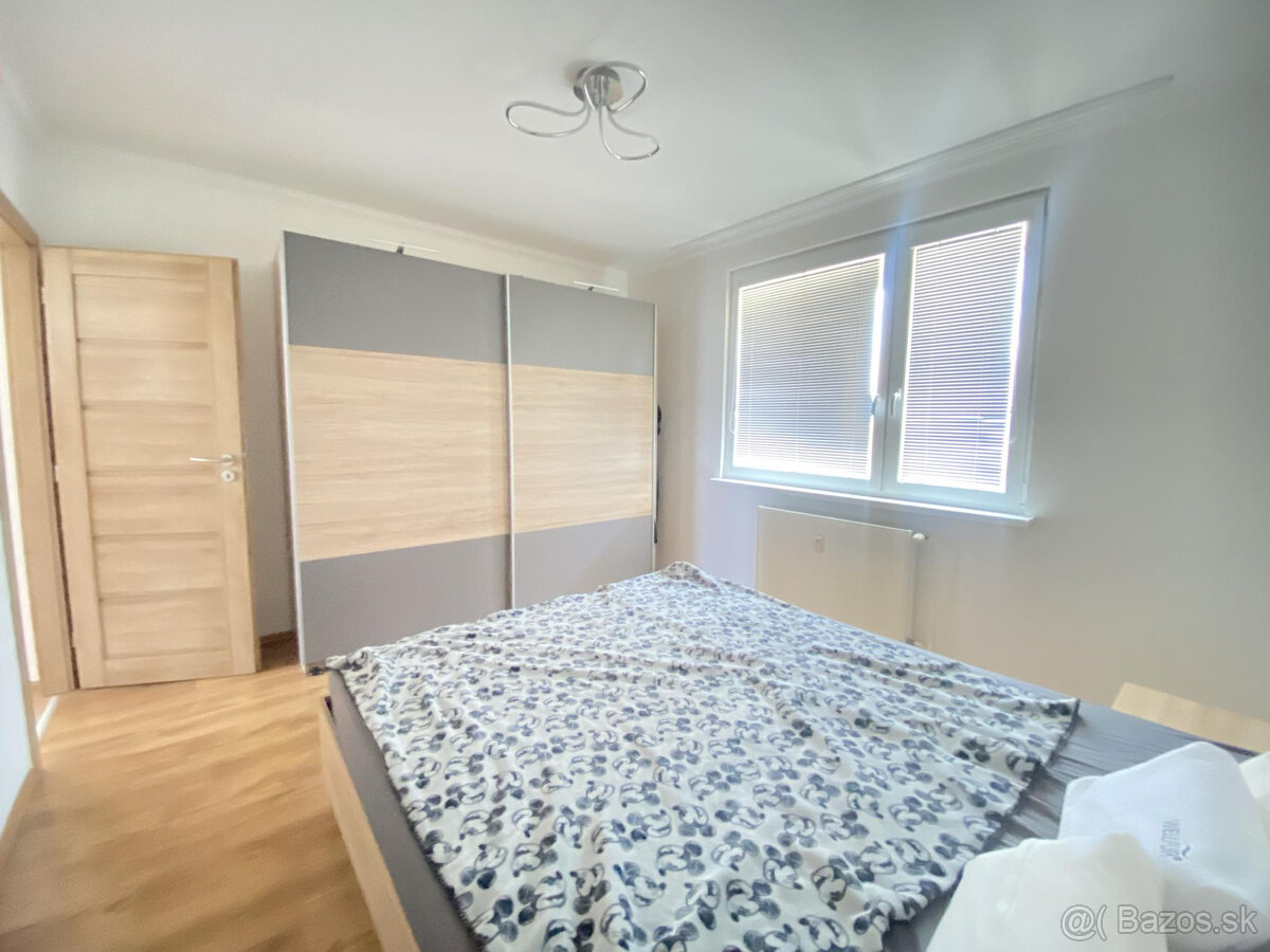 NA PREDAJ kompletne zariadený 3 izbový by po rekonštrukcii - 12