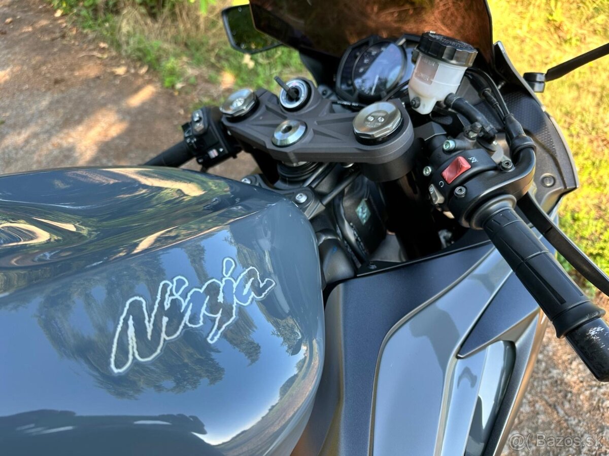 Kawasaki ZX636 2019 - 12