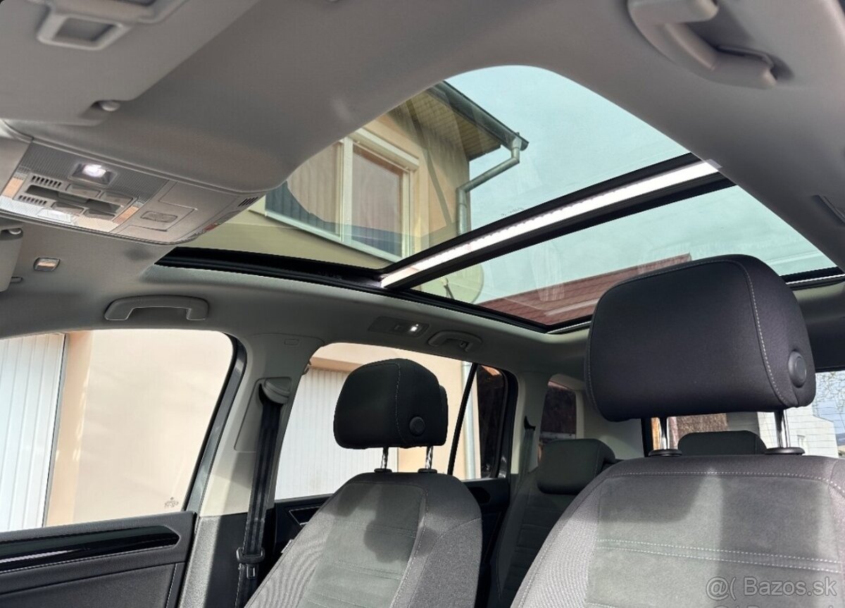 Volkswagen Touran 1.6 TDI DSG7 - 12