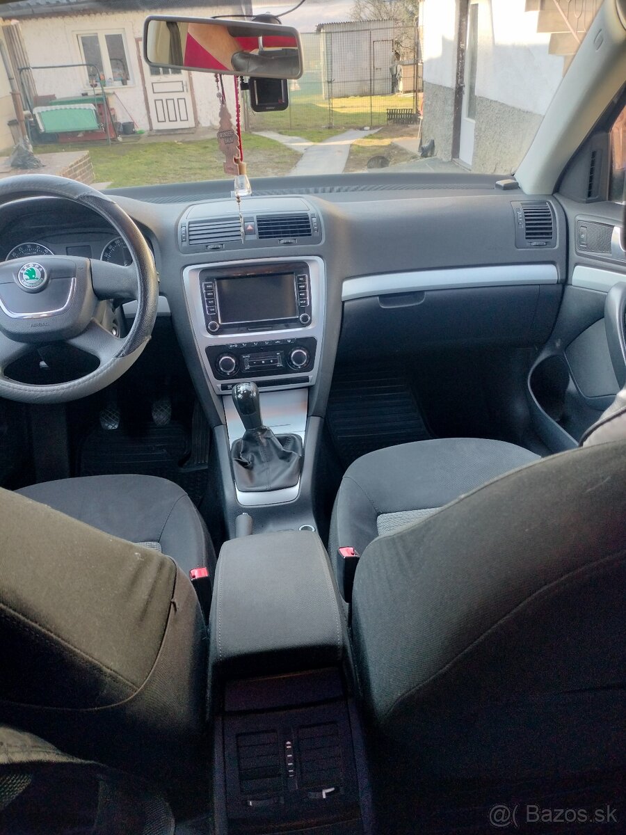 Škoda Octavia II - 12