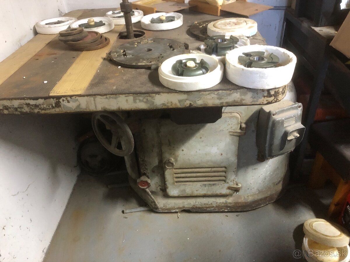 Listinova freza - 12