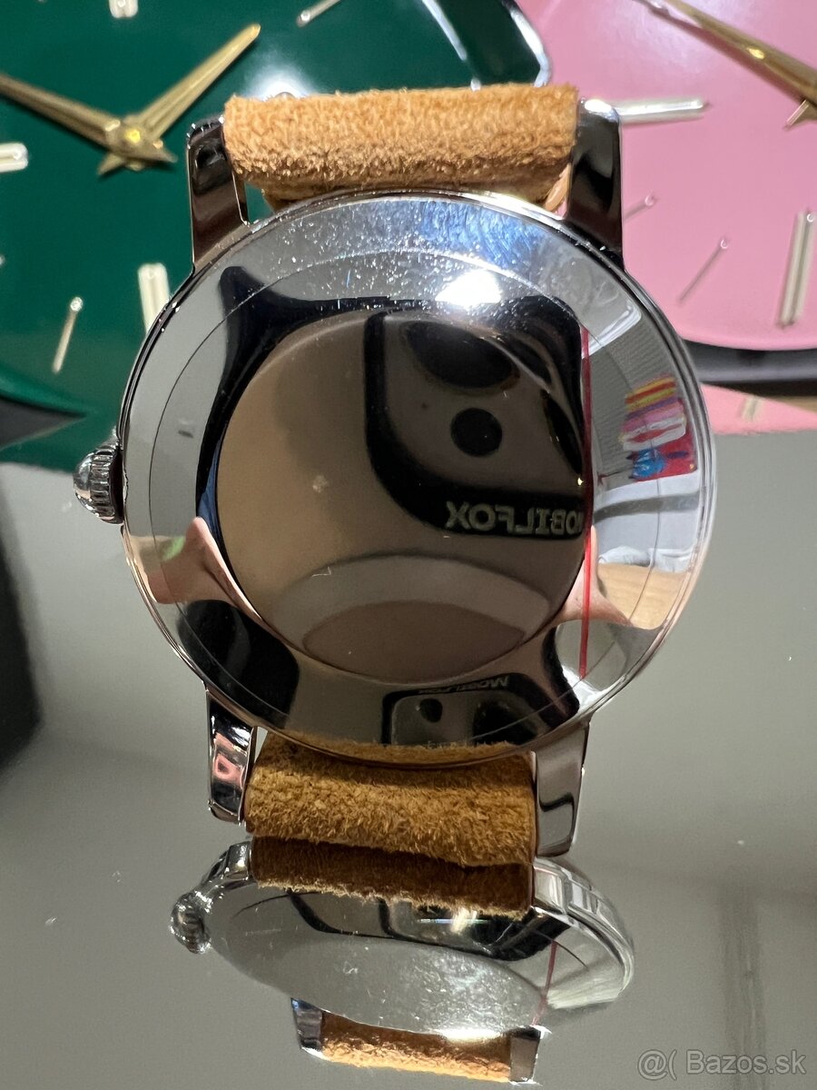 PRIM Traktor so sivým okružím - 12