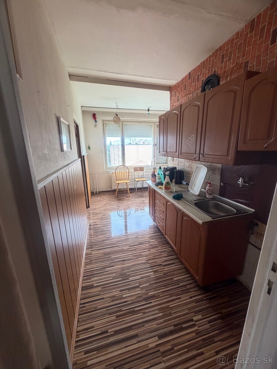 3-izbový byt s balkónom - 12