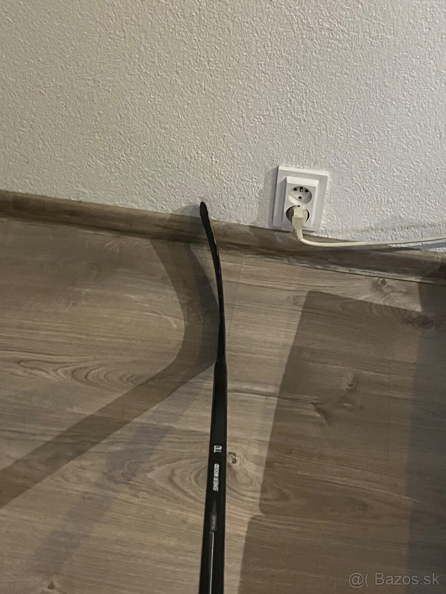 Hokejky na pravú stranu - 12