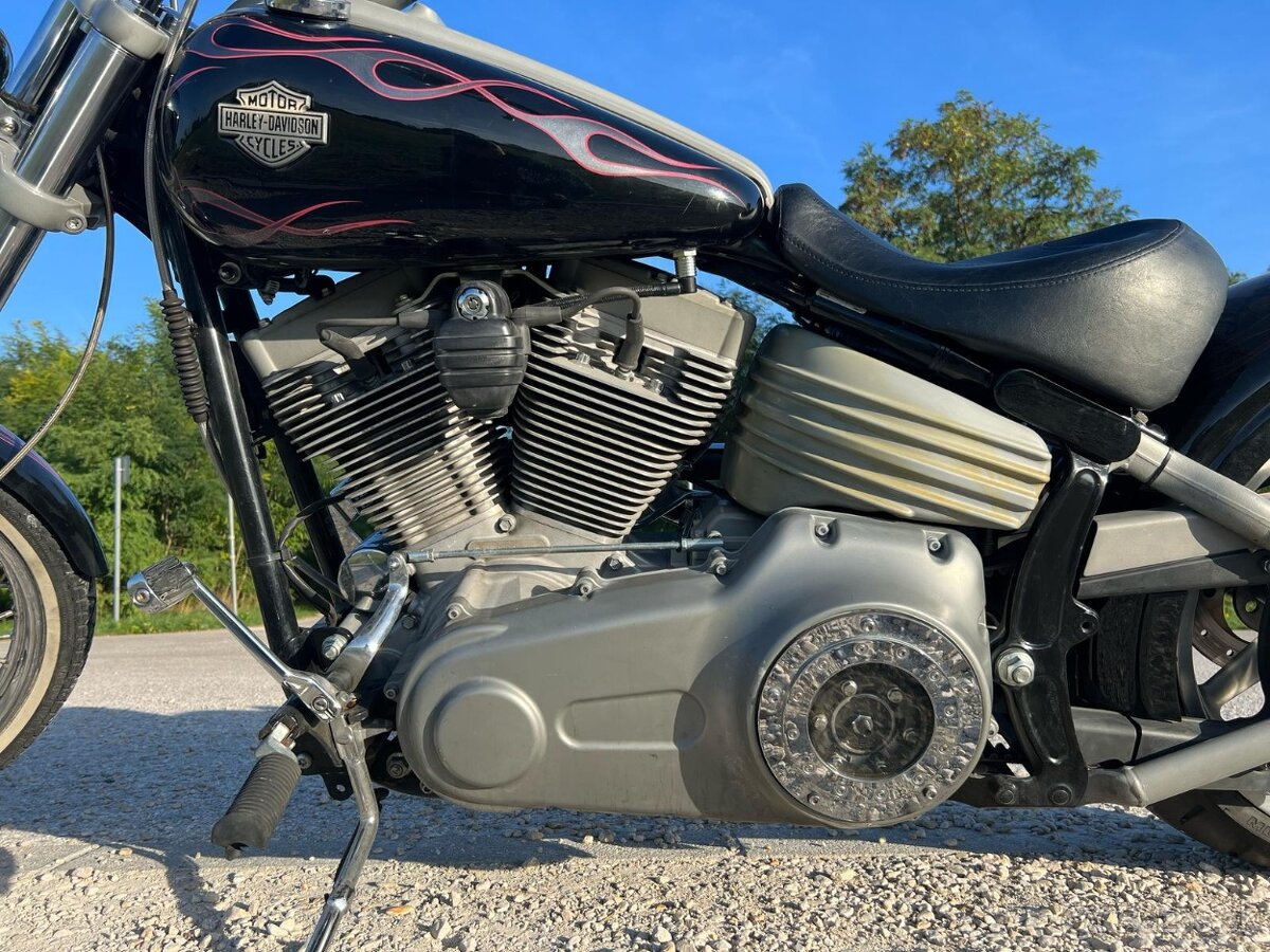 Harley Davidson FXCW Softail Rocker - 12