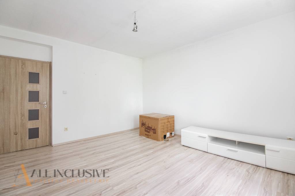 ALL INCLUSIVE l NA PREDAJ 4-IZBOVÝ RODINNÝ DOM, SELICE - 12