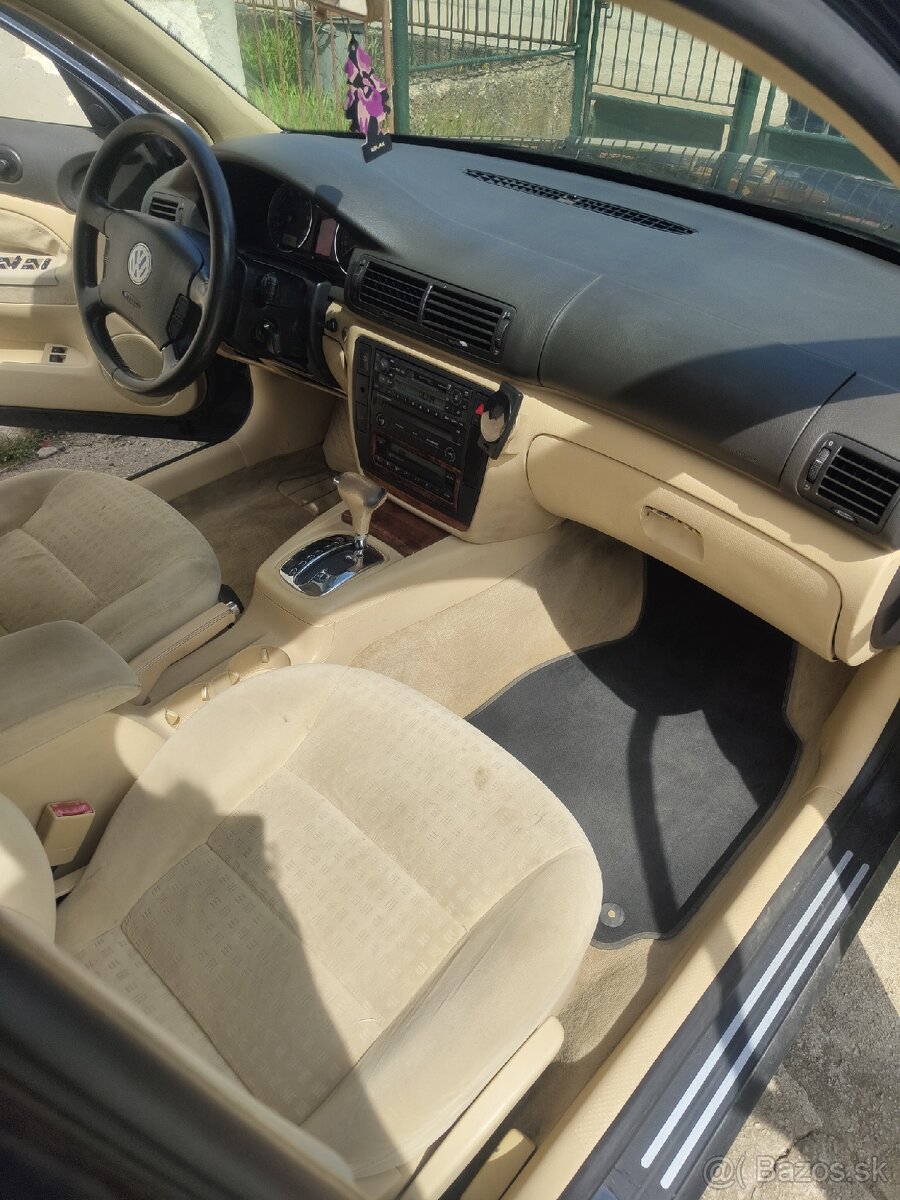 Volkswagen Passat B5.5 V5 2.3 125kW automat - 12