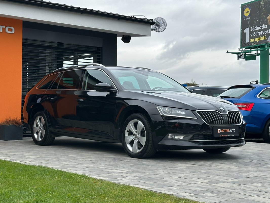 Škoda Superb Combi 2.0 TDi DSG - 12