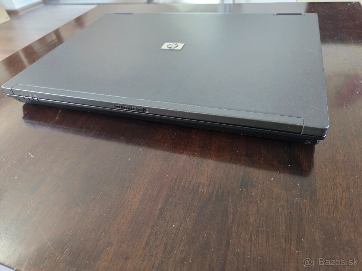 Predám nefunkčný notebook HP Compaq NC8430 - 12
