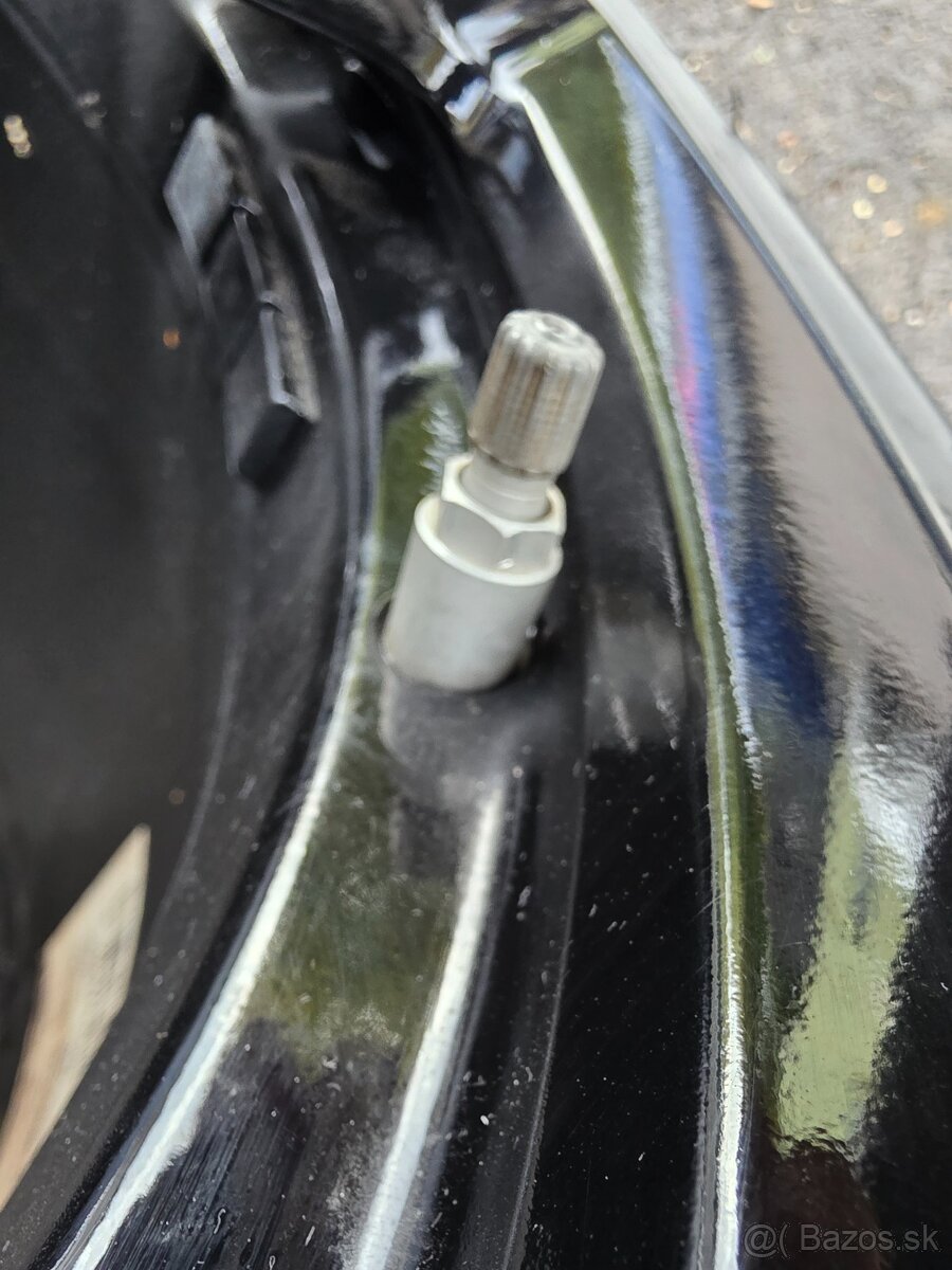 Zimne kolesa BMW M5 top stav Black Chrome Styling 705 - 12