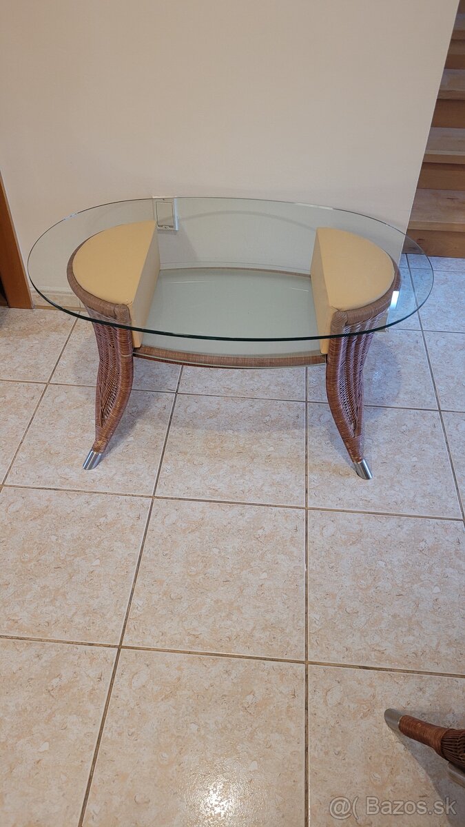 KOŽENÁ SEDAČKA - 12