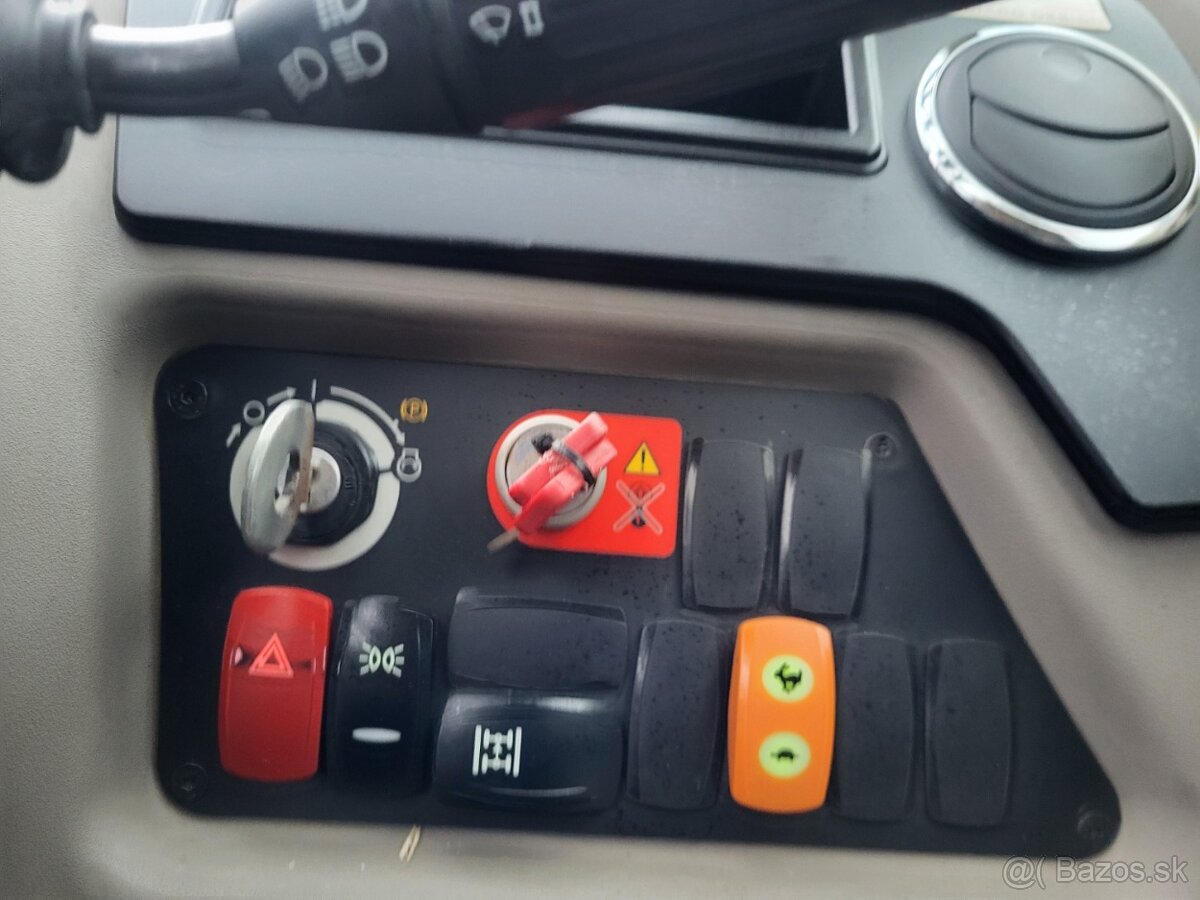 NEW HOLLAND TH 6.28 4X4 - 12