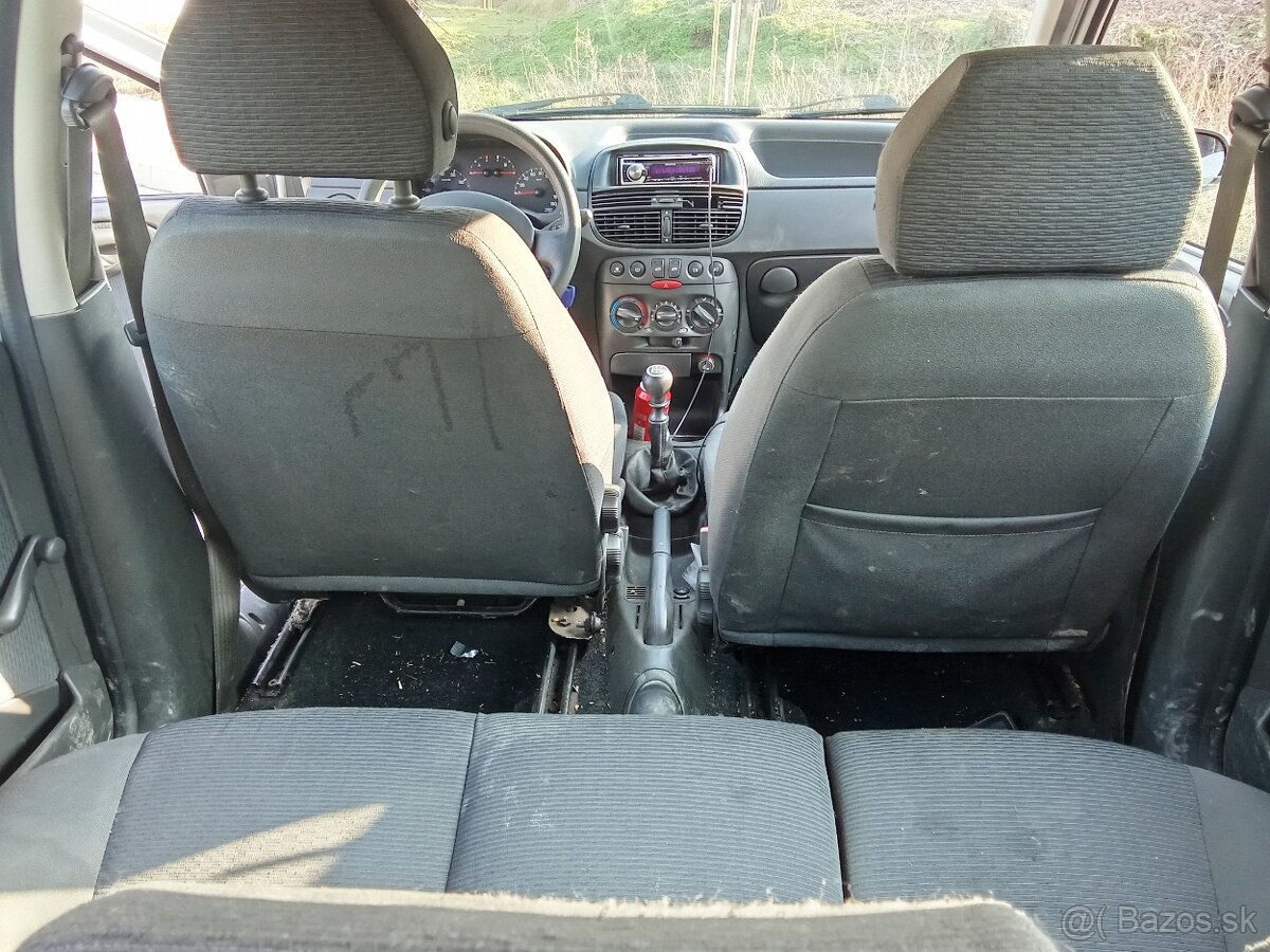 Súrne predám Fiat Punto 2 - 12