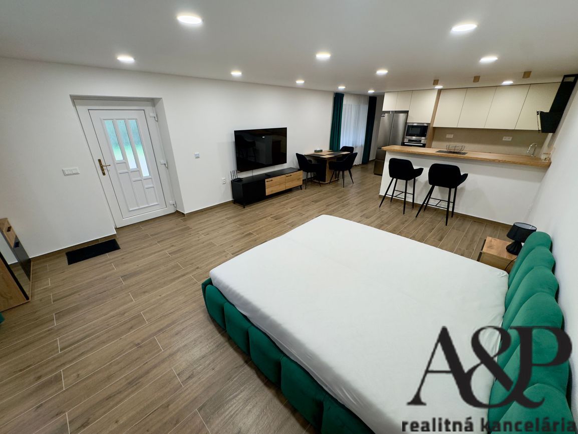 NA PRENÁJOM REKONŠTRUOVANÁ ČASŤ DOMU, BRESTOVEC, okr. MYJAVA - 12