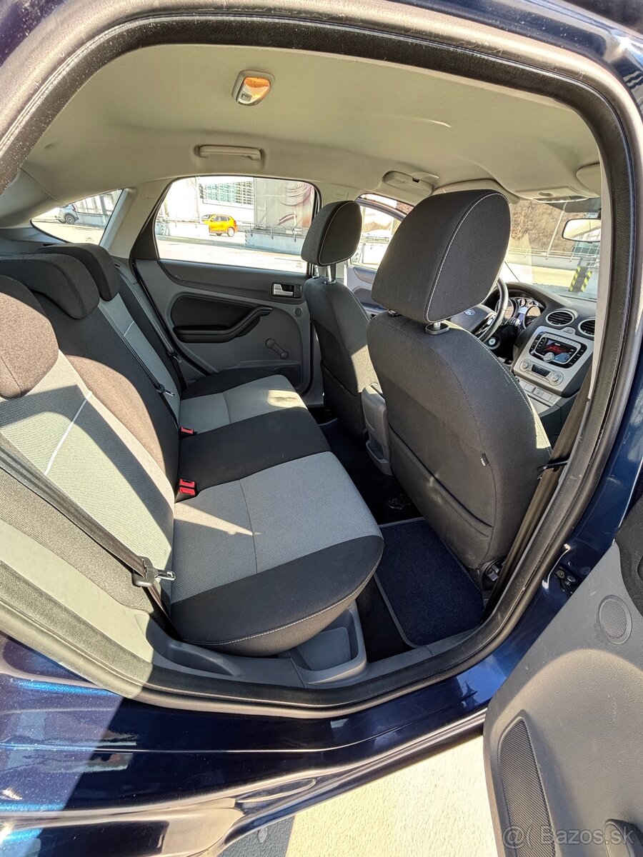 Ford Focus 1.6 16V Duratec Trend 74kW - 12