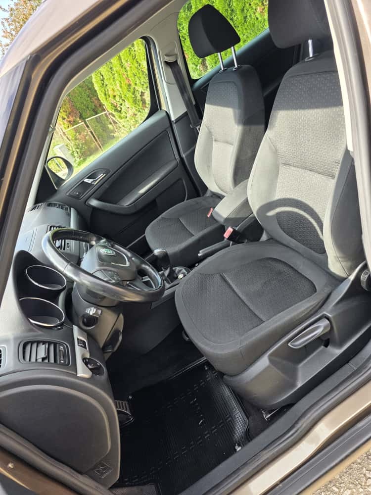 Škoda Yeti 1.8 TSI 4x4 MT6 130 000 km NOVÁ STK - 12