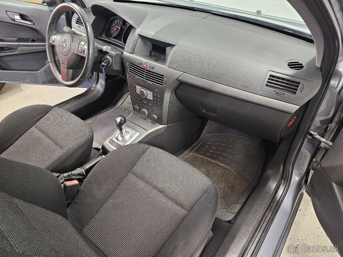 Predáme Opel Astra automat 1,6 benzín -16V 85kW - 12