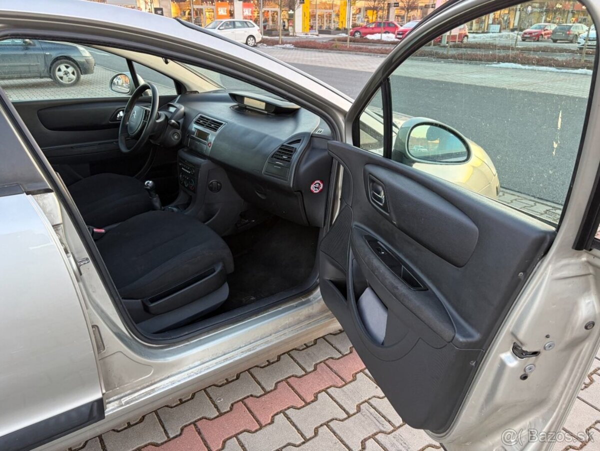 Citroen C4 1.4i 16V ČR STK 2/2028 - 12