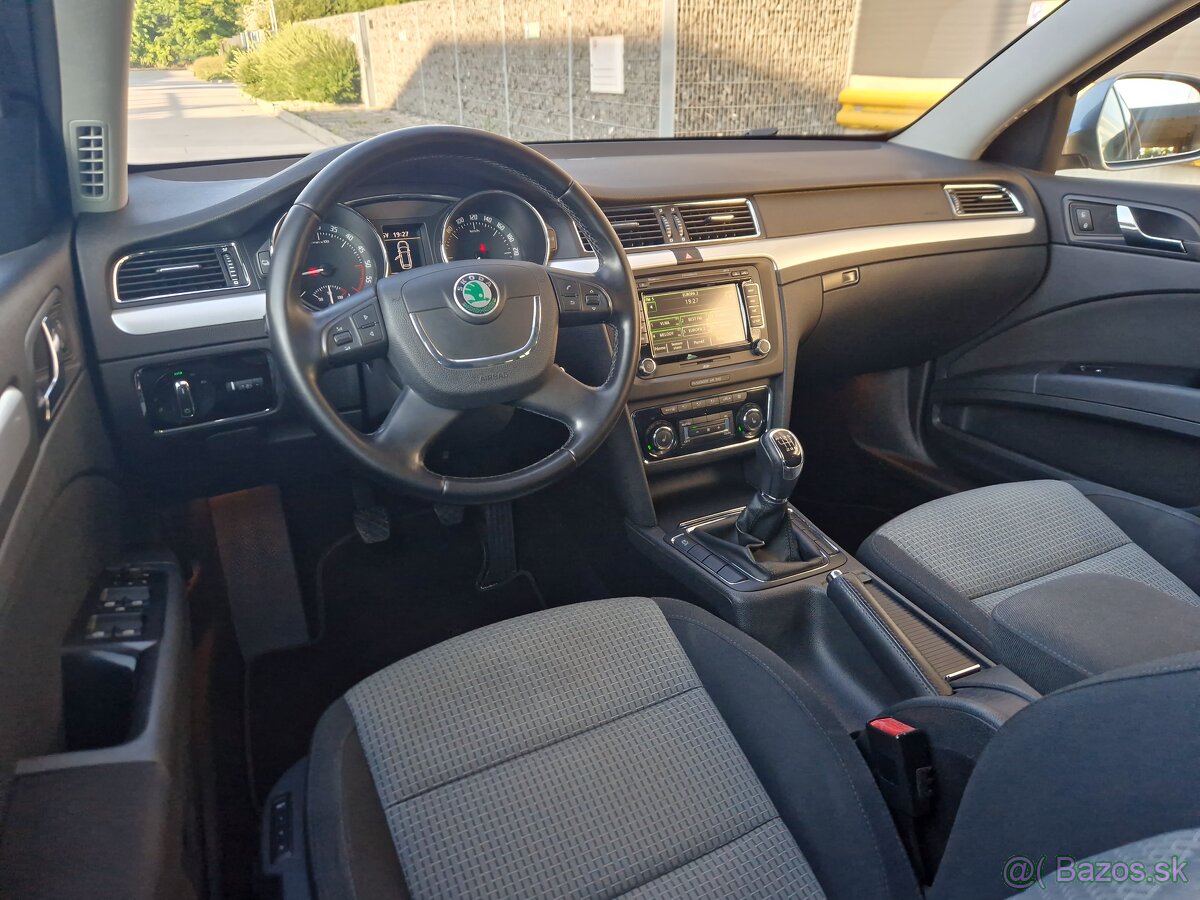 Skoda Superb 2.0 TDI combi - 12
