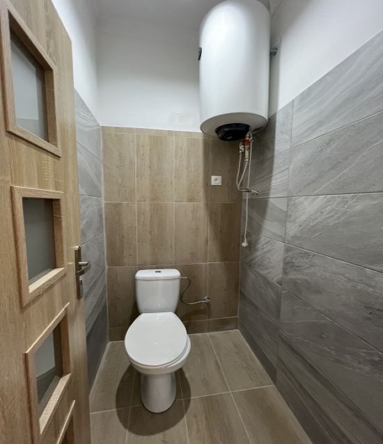 Na prenájom 3i byt s balkónom, s oploteným pozemkom,Komárno - 12