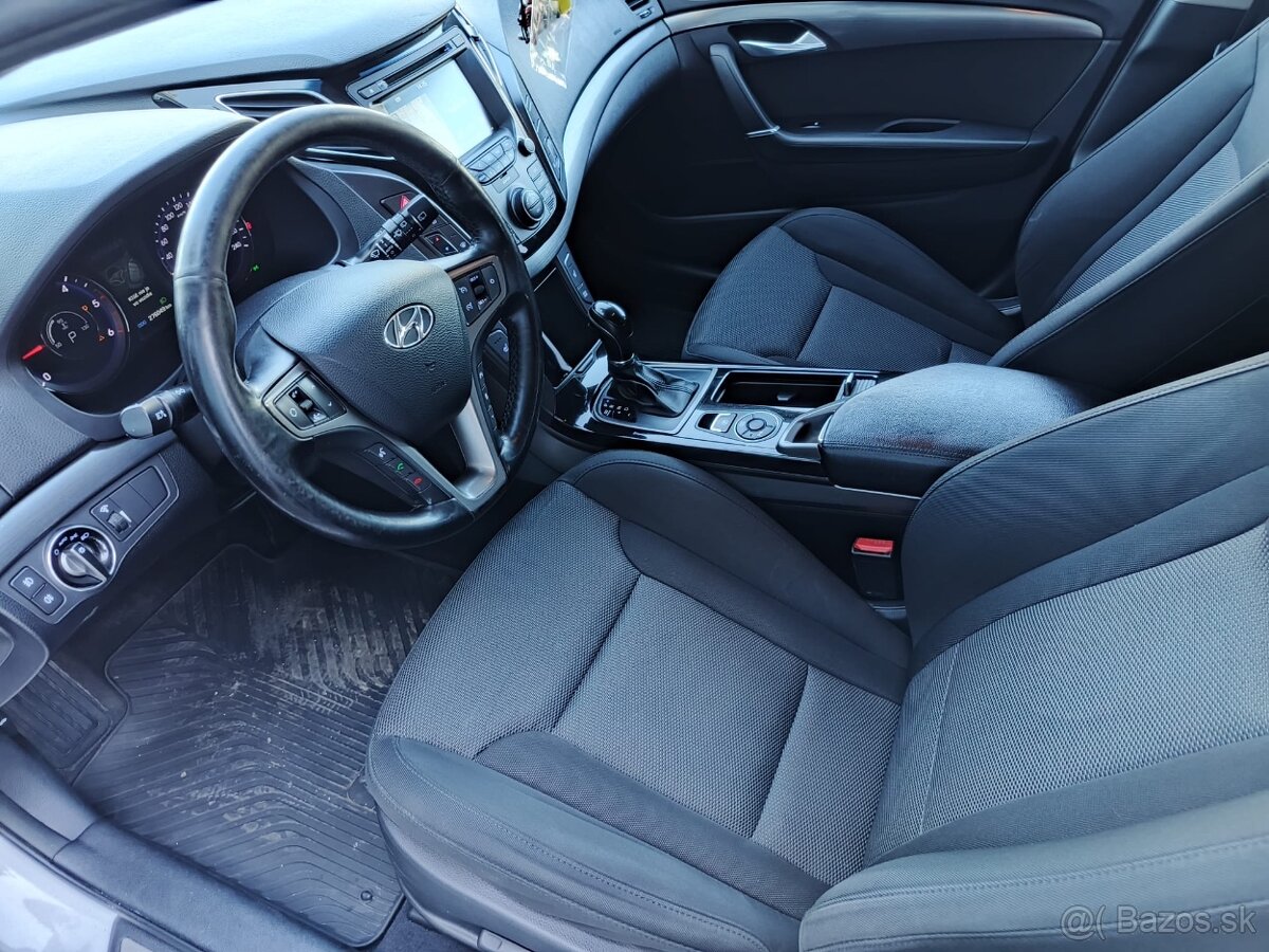 Hyundai i40 CW 1.7 CRDi A/T - 12