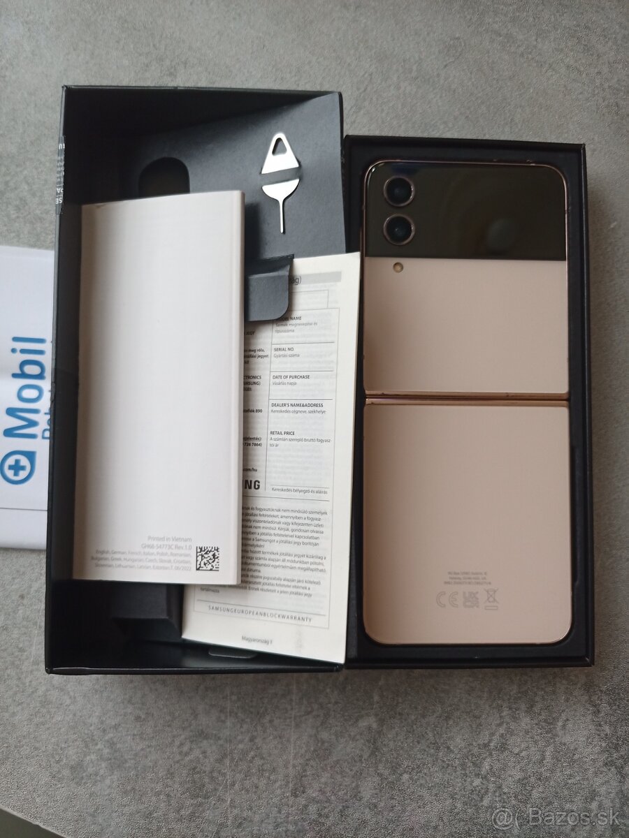 Samsung Galaxy Z Flip 4 - 12