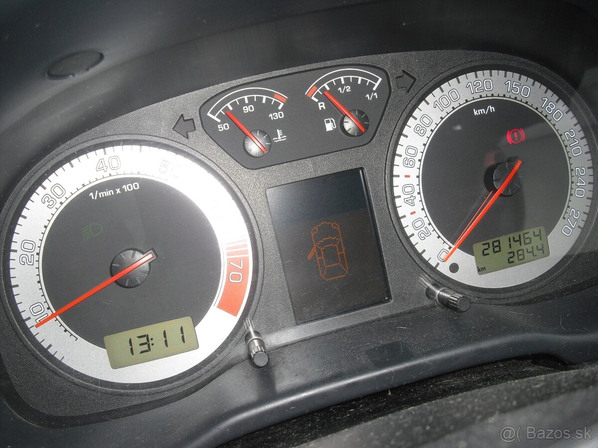 Skoda Octavia RS1 Kombi - 12