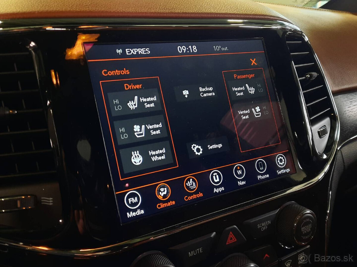 Jeep Grand Cherokee Summit 5.7L - V8 Hemi - 12