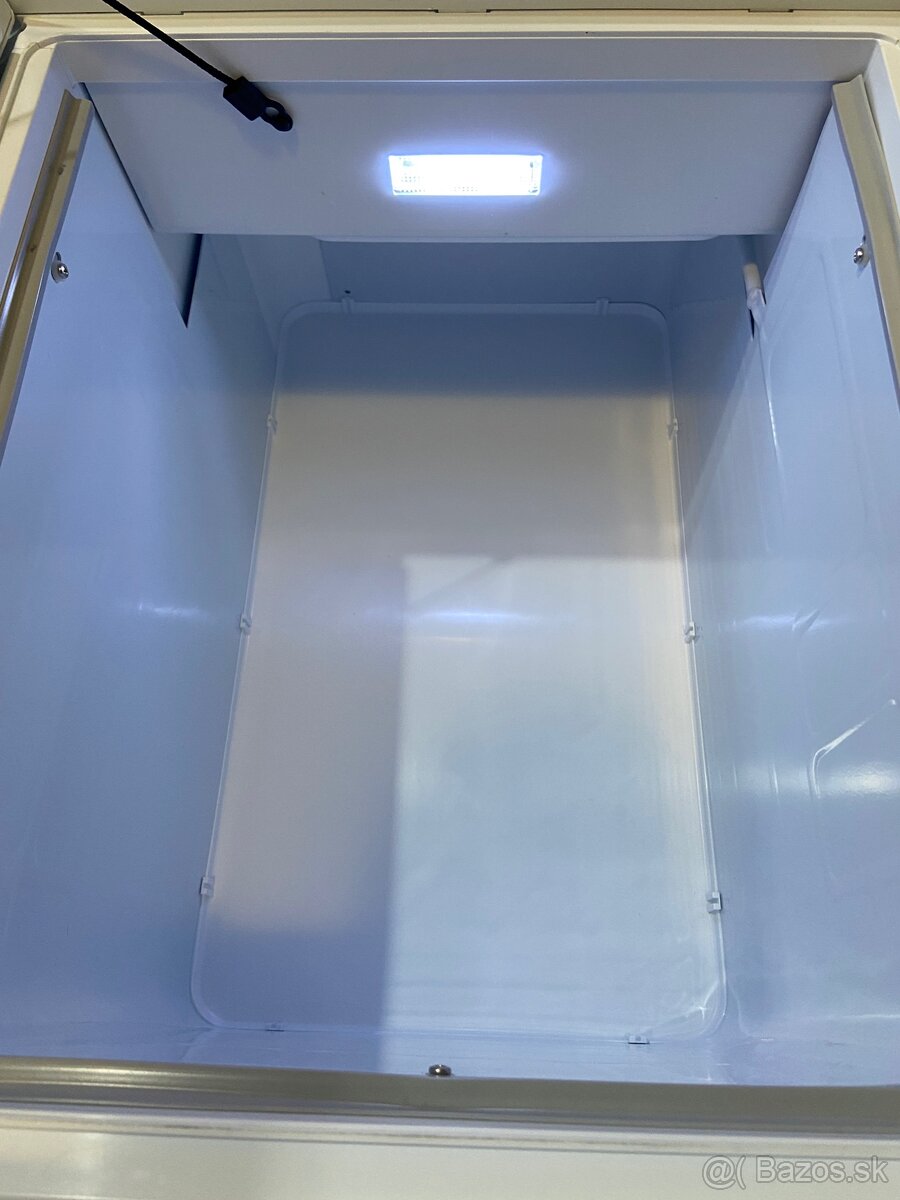 Predám kompresorovú autochladničku Mobicool MCF60 - 12