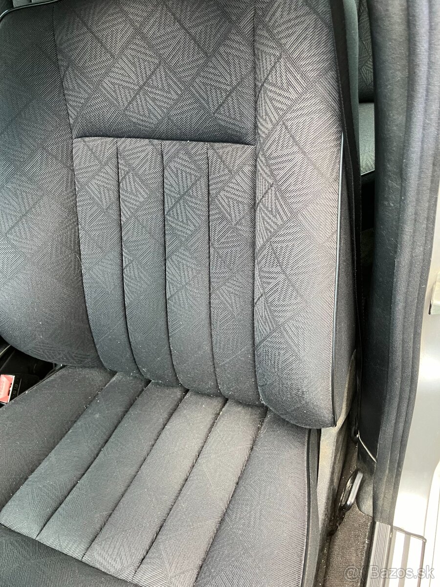 Mercedes Benz W124 E200 - 12