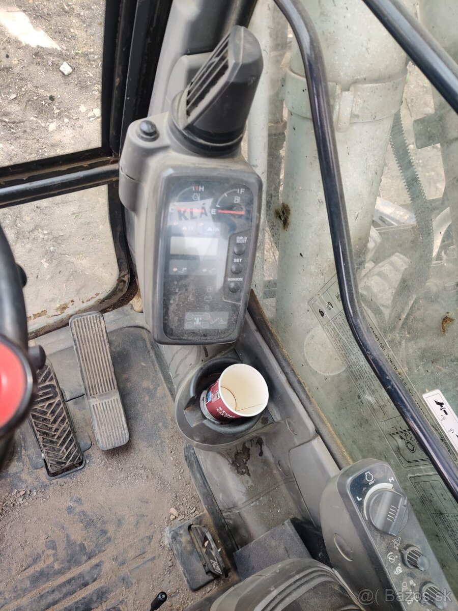 Kolový otočný bagr HITACHI ZX 160W - 12