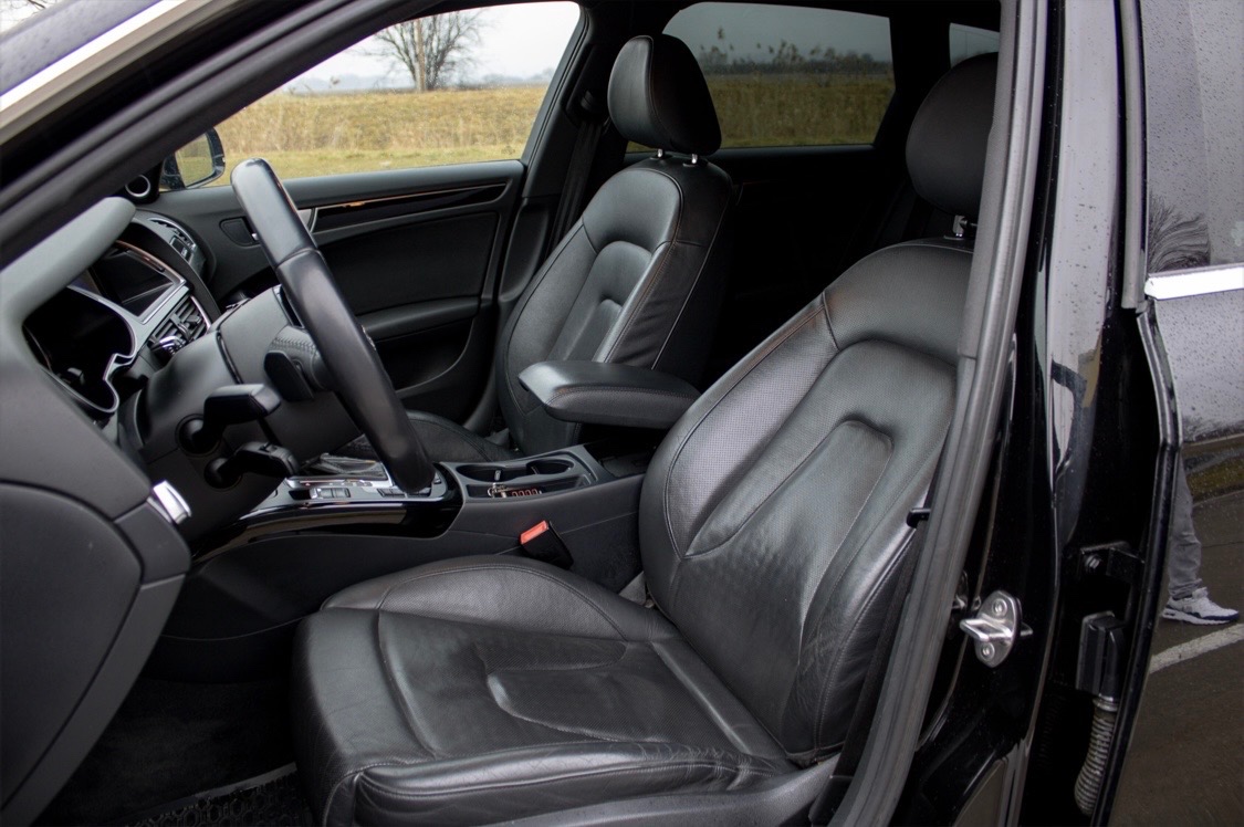 Audi A4 Avant 2.0 TDI quattro 130 kW - 12