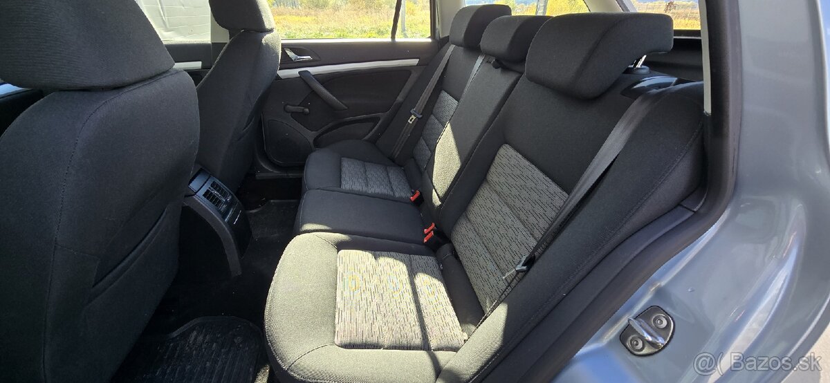 Škoda Octavia Combi 1.6 TDi 77kw - 12
