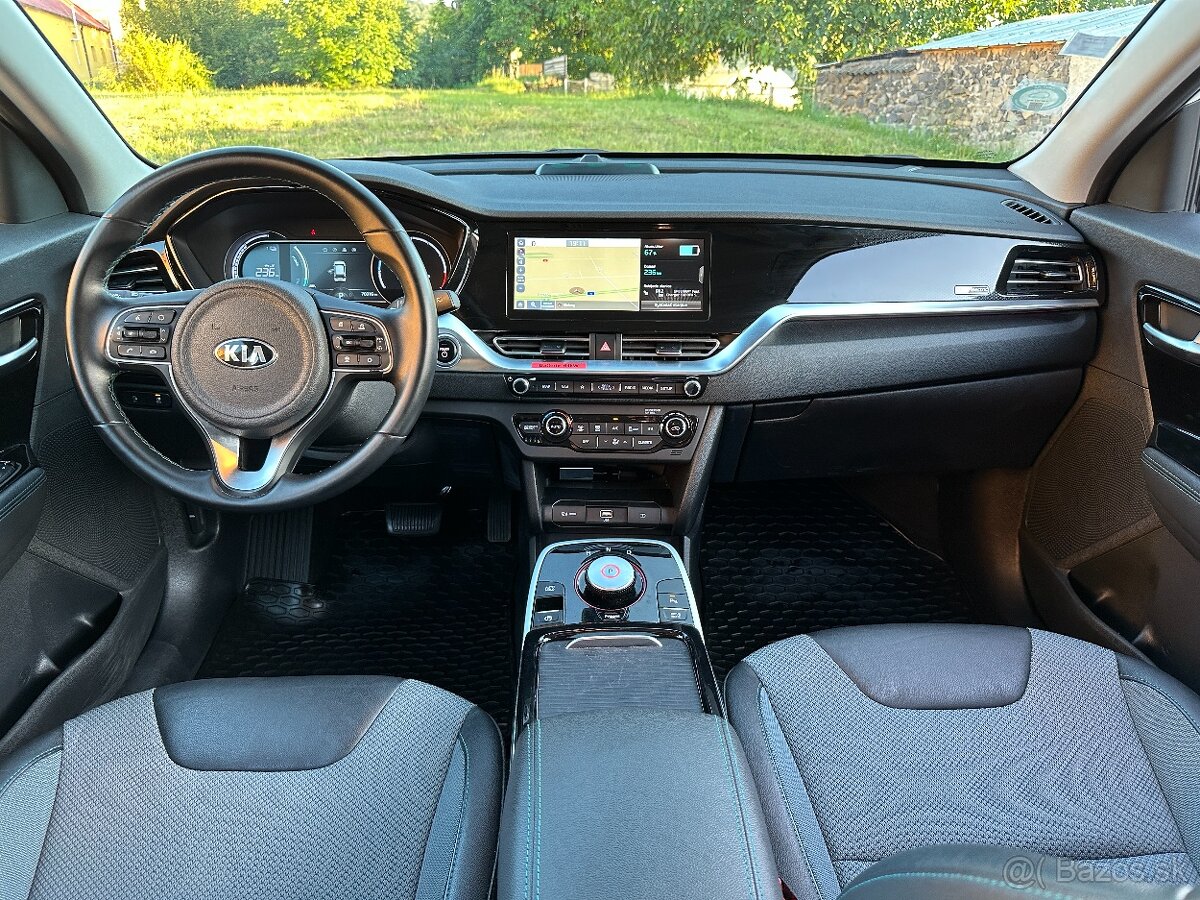 KIA E-Niro SUV/Hatchback 150kw Automat 2021 70 000KM - 12